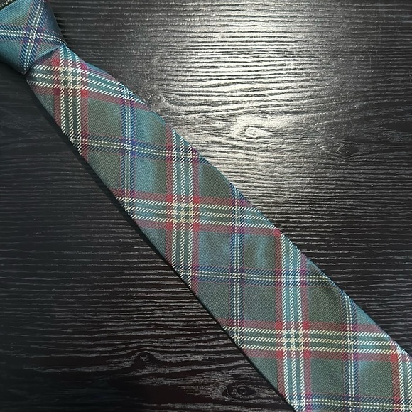 Brooks Brothers Plaid Holiday Silk Tie - Picture 7 of 9